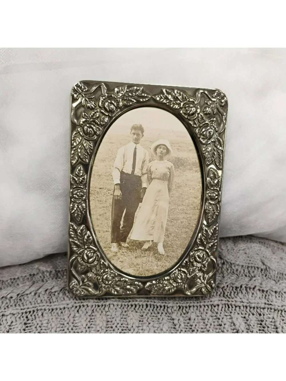 Antique Silver Floral Photo Frame With Vintage Portrait Of Couple 6